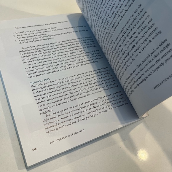 Put Your Best Face Forward: The Ultimate Guide to Skincare - Dr Sandra Lee - Picture 4 of 4